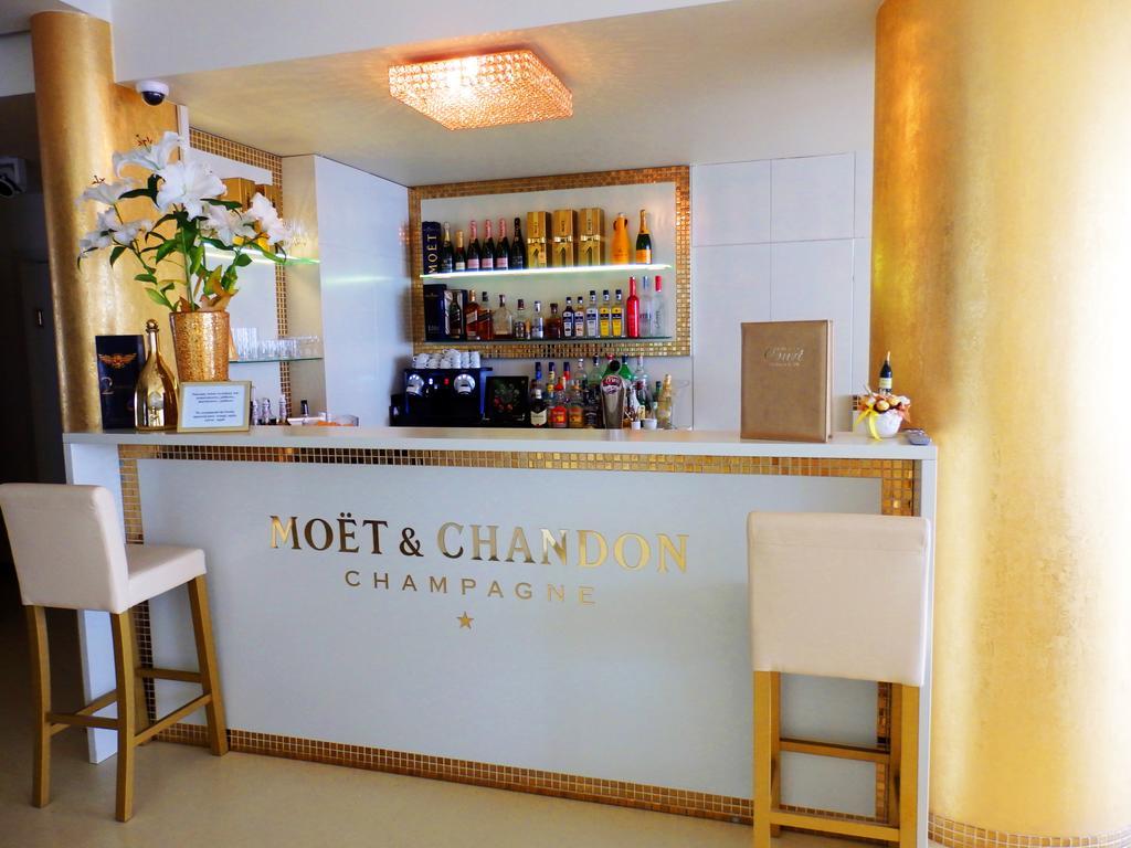 Hotel Court Wellness&Spa Kędzierzyn-Koźle Exterior foto